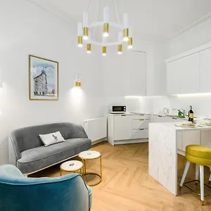  Apartment Luxurious Studio Old Town By Renters